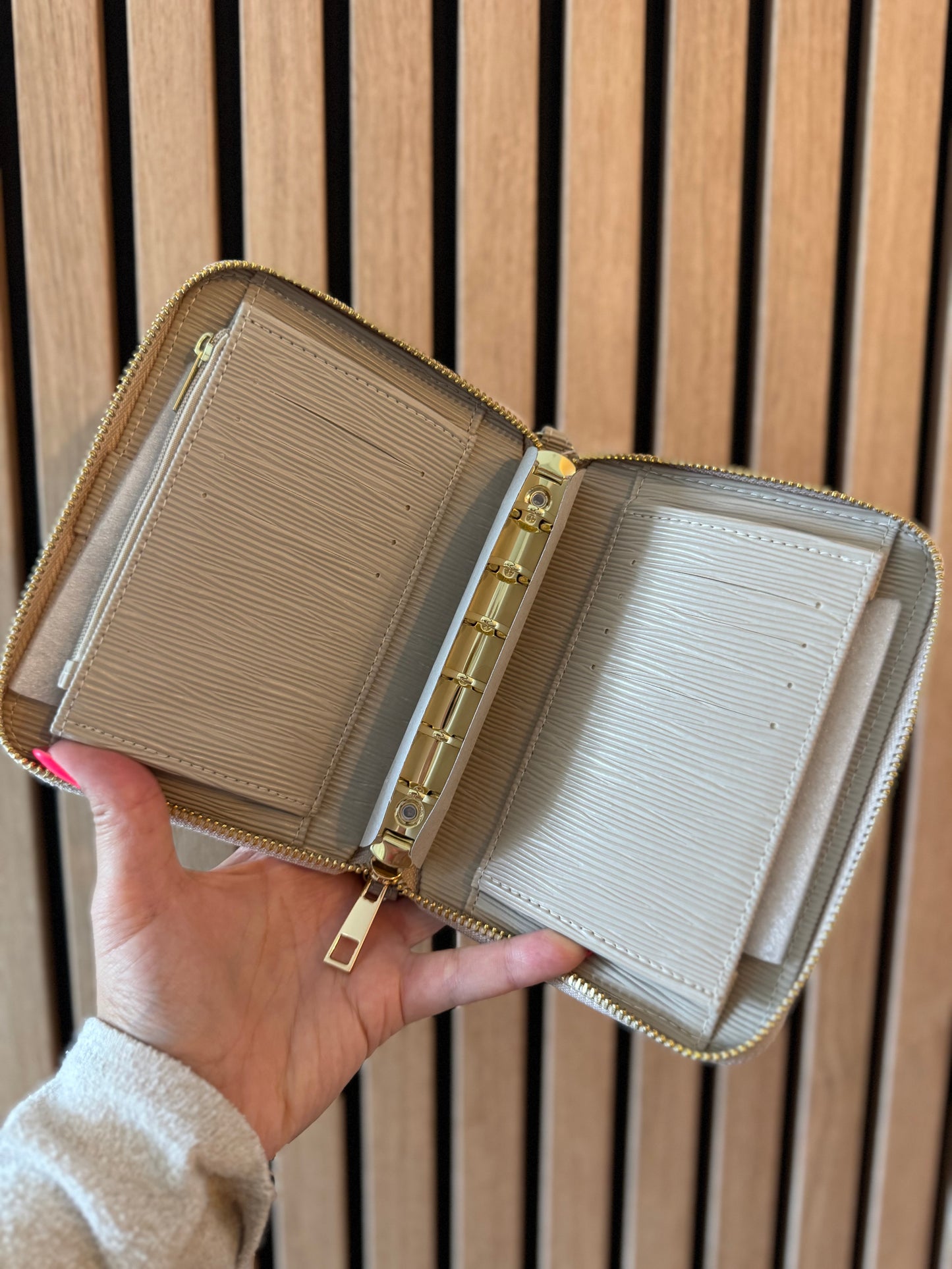 👜 Portefeuille à anneaux A7