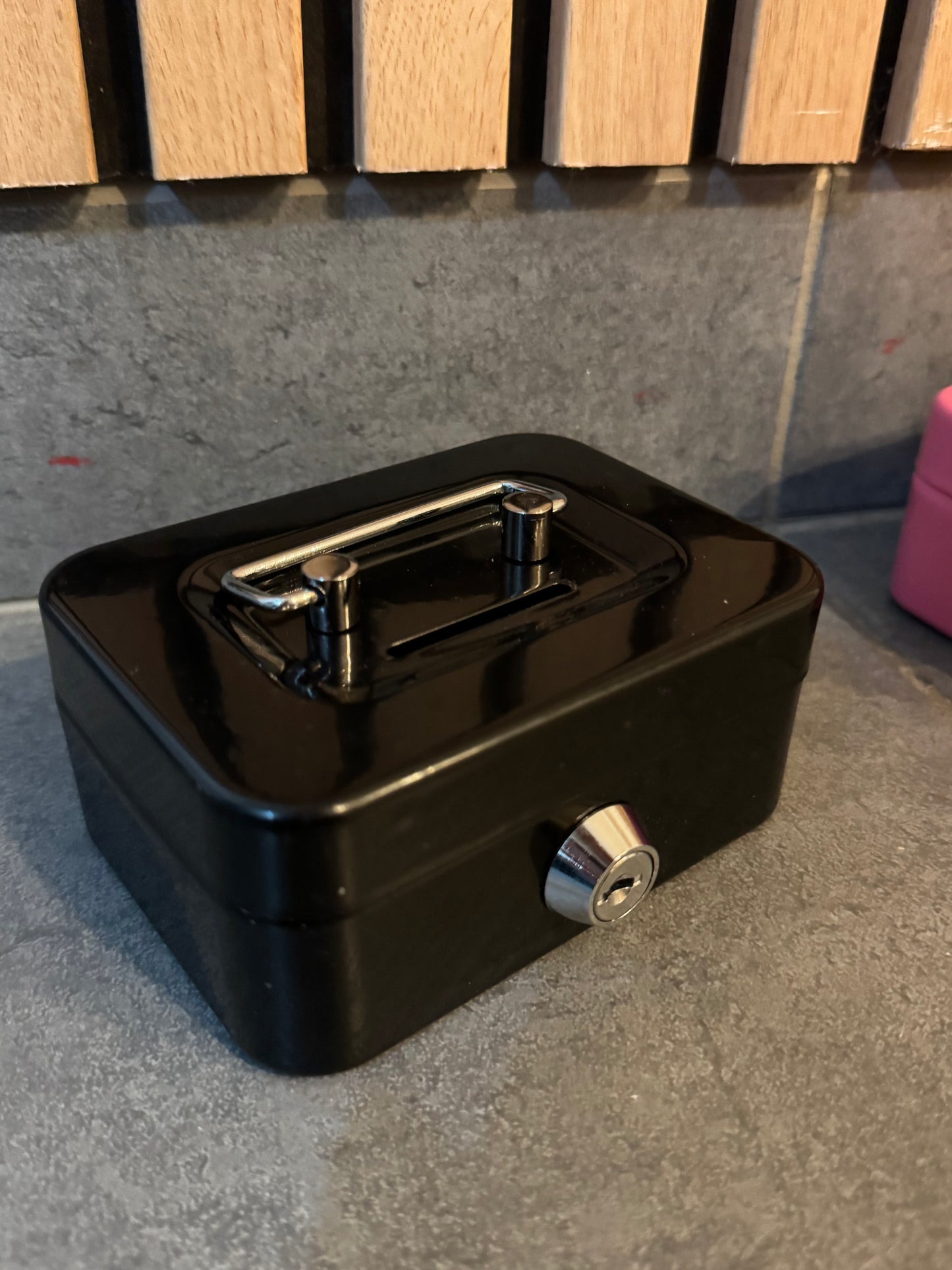 Mini tirelire fermeture à clé