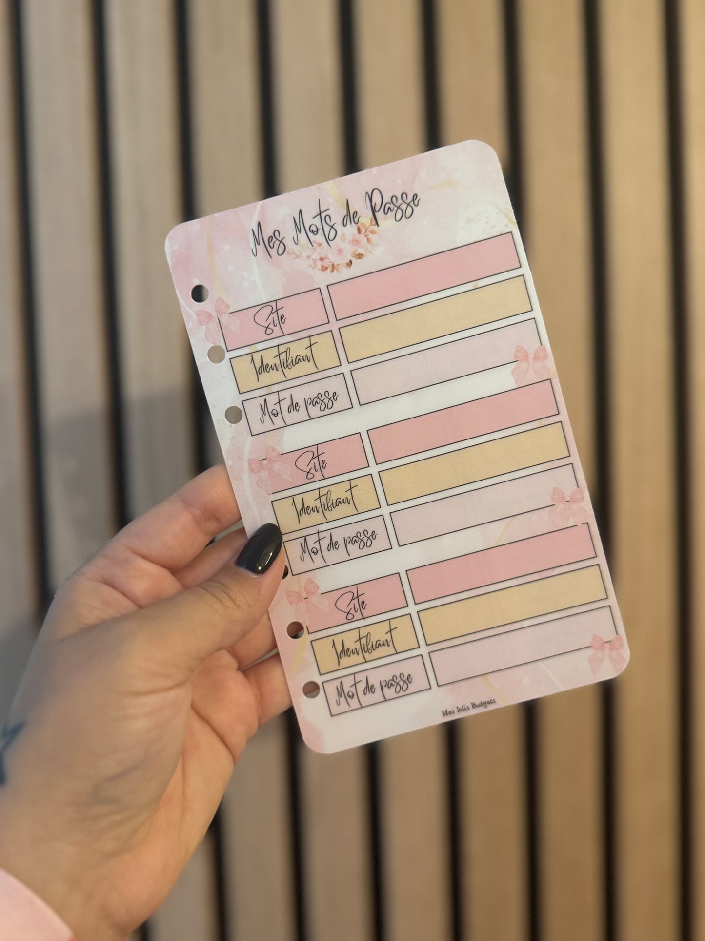 Tracker A6 perforé « Mes Mots de Passe »