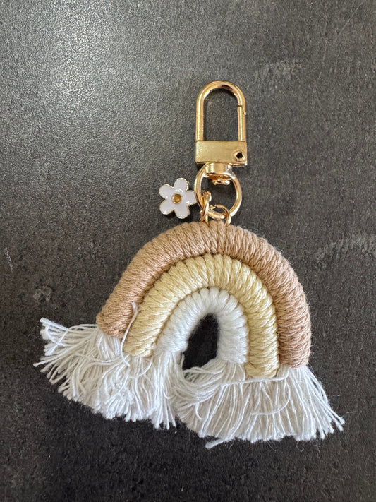 Porte clé arc en ciel & petite fleur